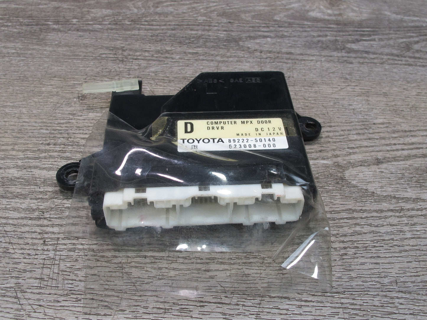 99-00 Lexus UCF20L LS400 Front Left Driver Door Control Module 89222-50140 OEM