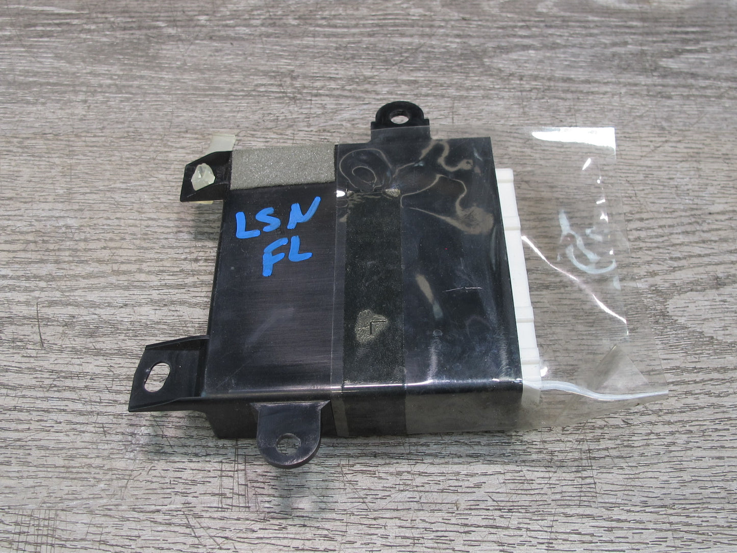 99-00 Lexus UCF20L LS400 Front Left Driver Door Control Module 89222-50140 OEM