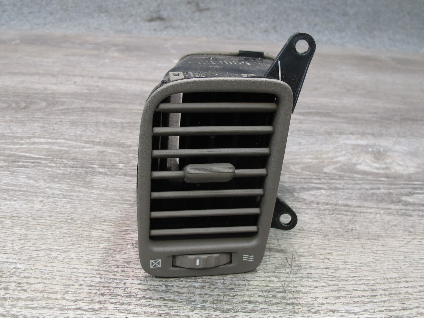 98-00 Lexus UCF20L LS400 Set of 2 Dash Left & Right AC Heater Air Vent Brown OEM