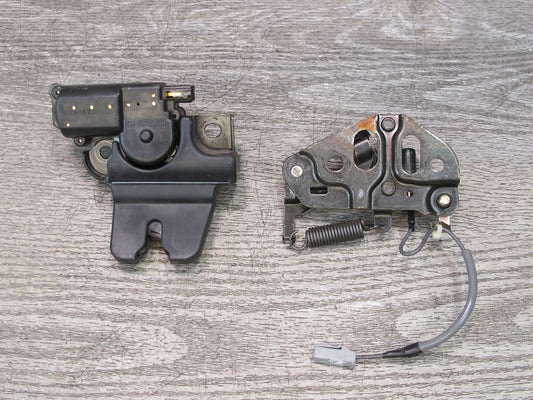 98-00 Lexus UCF20 LS400 Trunk Lock Latch & Lock Latch Striker Set OEM