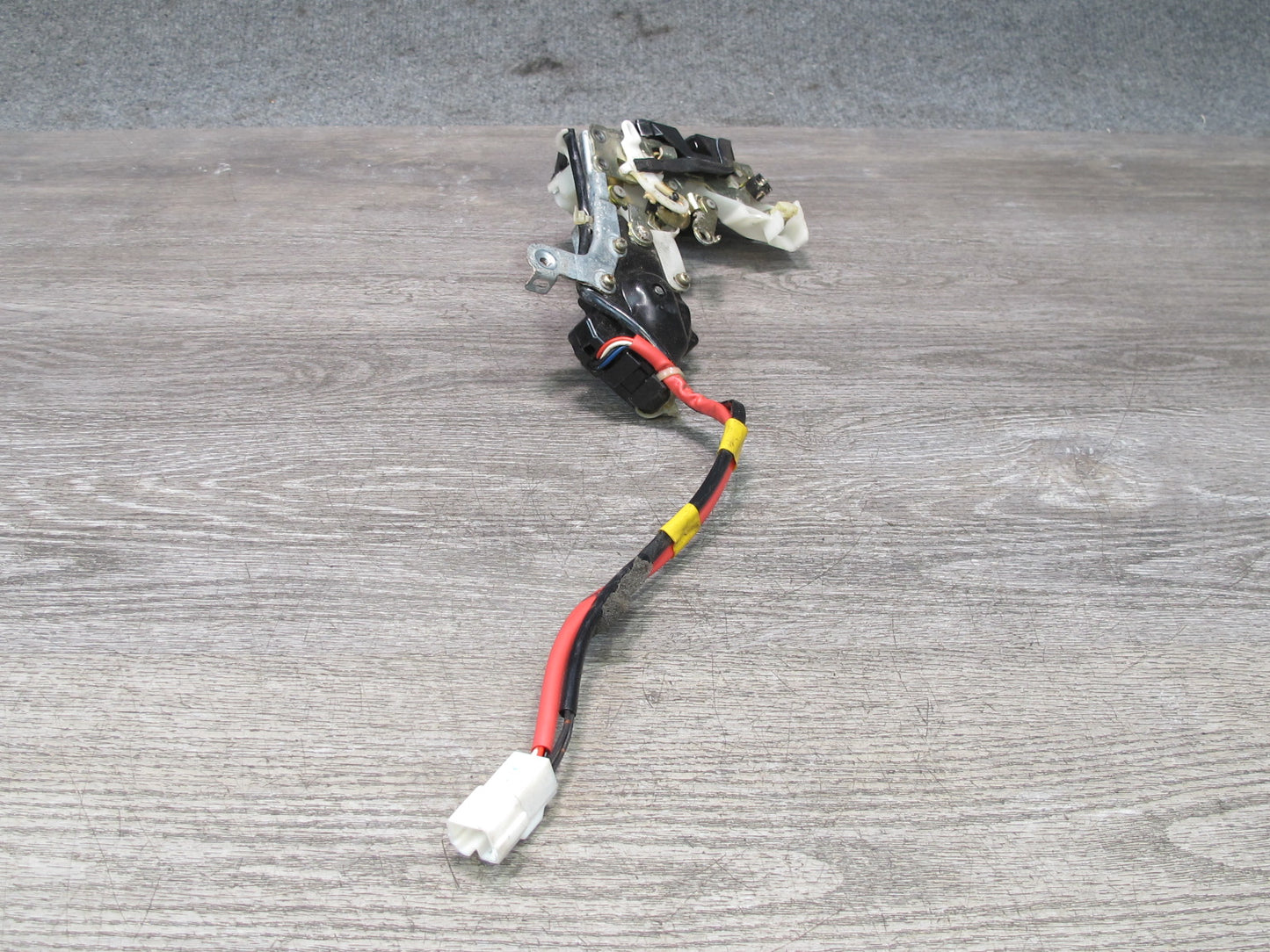 98-00 Lexus UCF20L LS400 Rear Left Door Lock Latch Actuator OEM