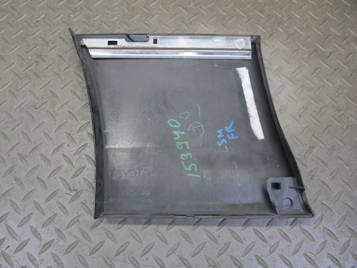 04-06 Lexus UCF30L LS430 Right Fender Door Exterior Trim Molding Panel Set OEM