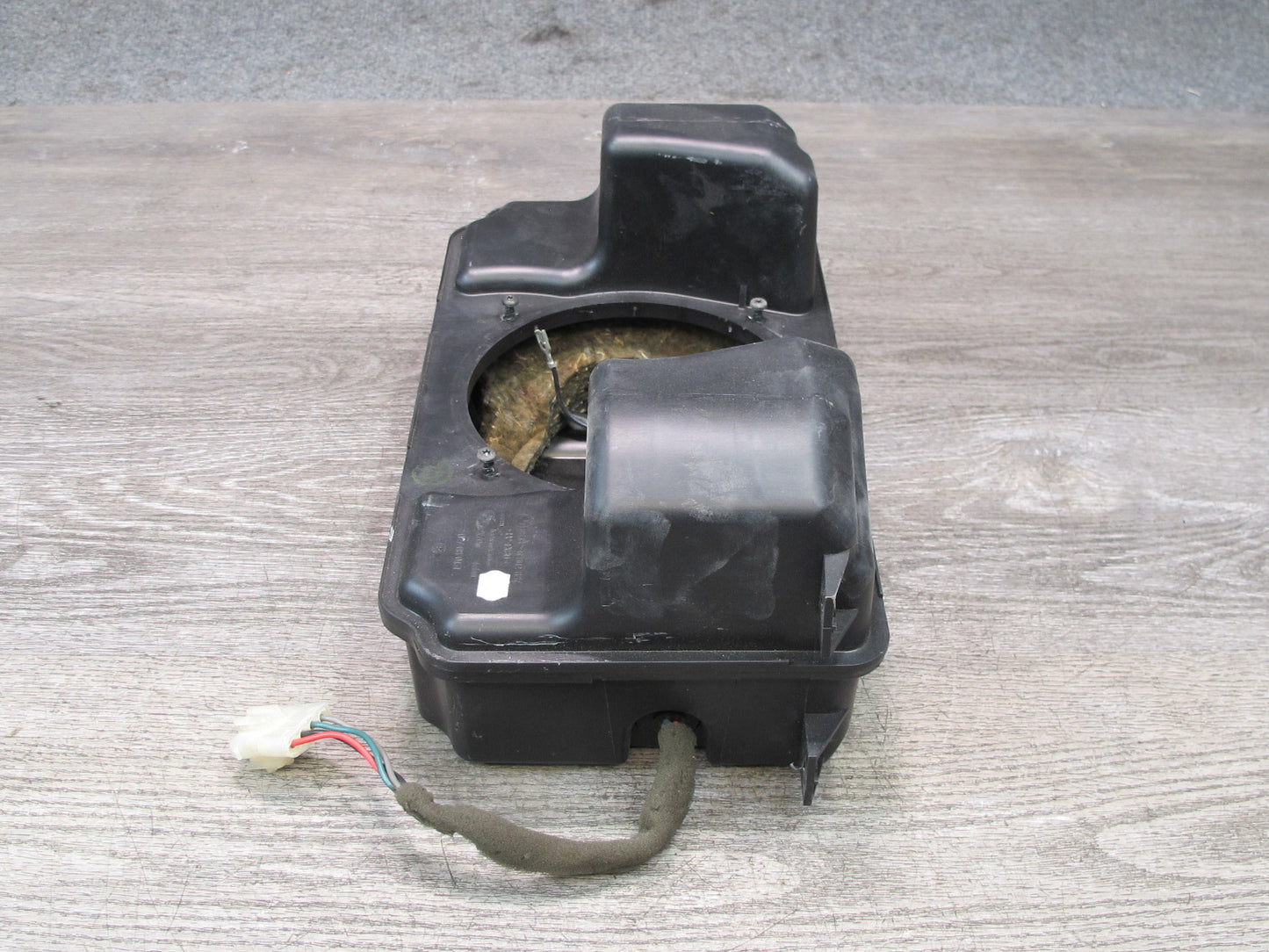 00-02 BMW E36/7 Z3 Roadster Harman Kardon Rear Subwoofer Box 6902837 OEM