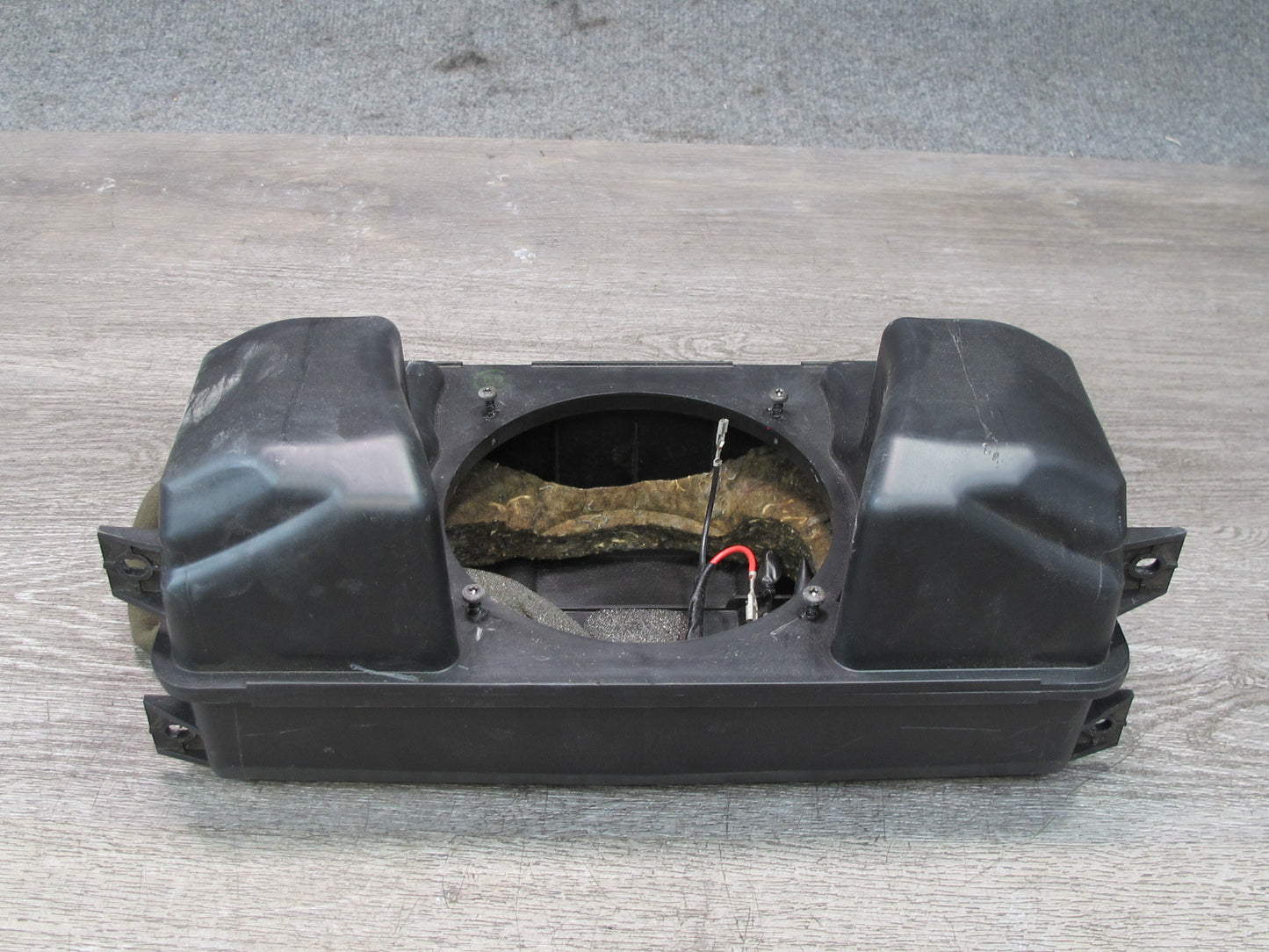 00-02 BMW E36/7 Z3 Roadster Harman Kardon Rear Subwoofer Box 6902837 OEM