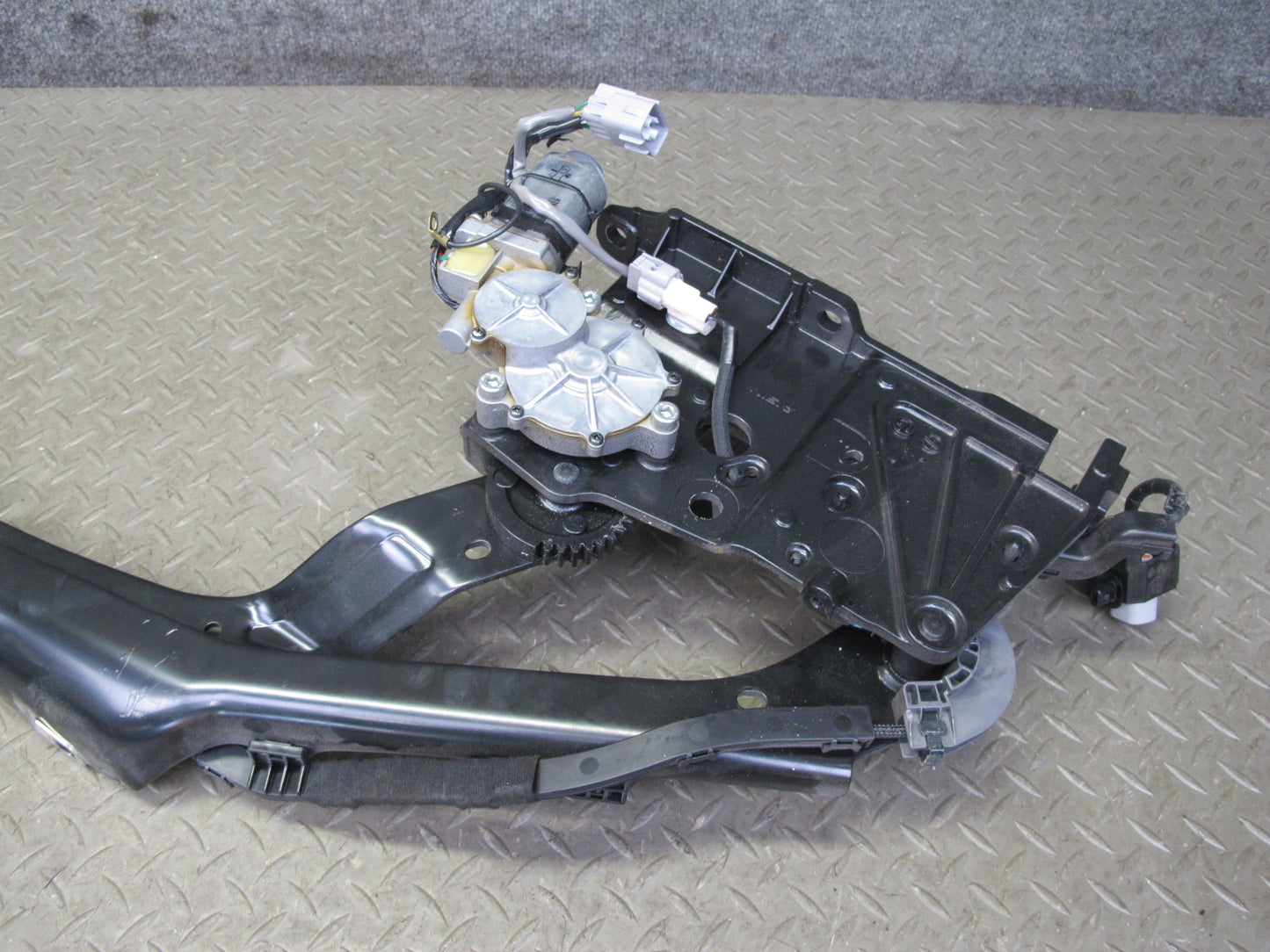 10-15 Lexus IS350 IS250 Convertible Rear Right Electric TOP Roof Motor Hinge OEM