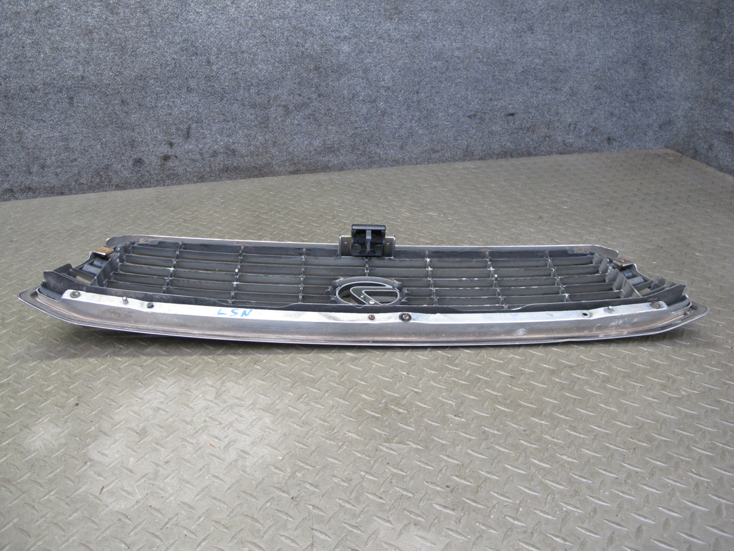 98-00 Lexus UCF20L LS400 Front Upper Hood Chrome Grille w Emblem OEM