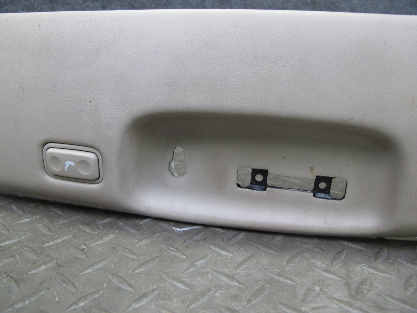 98-00 Lexus UCF20L LS400 Front Left Seat Adjust Trim Cover Panel Set Ivory OEM