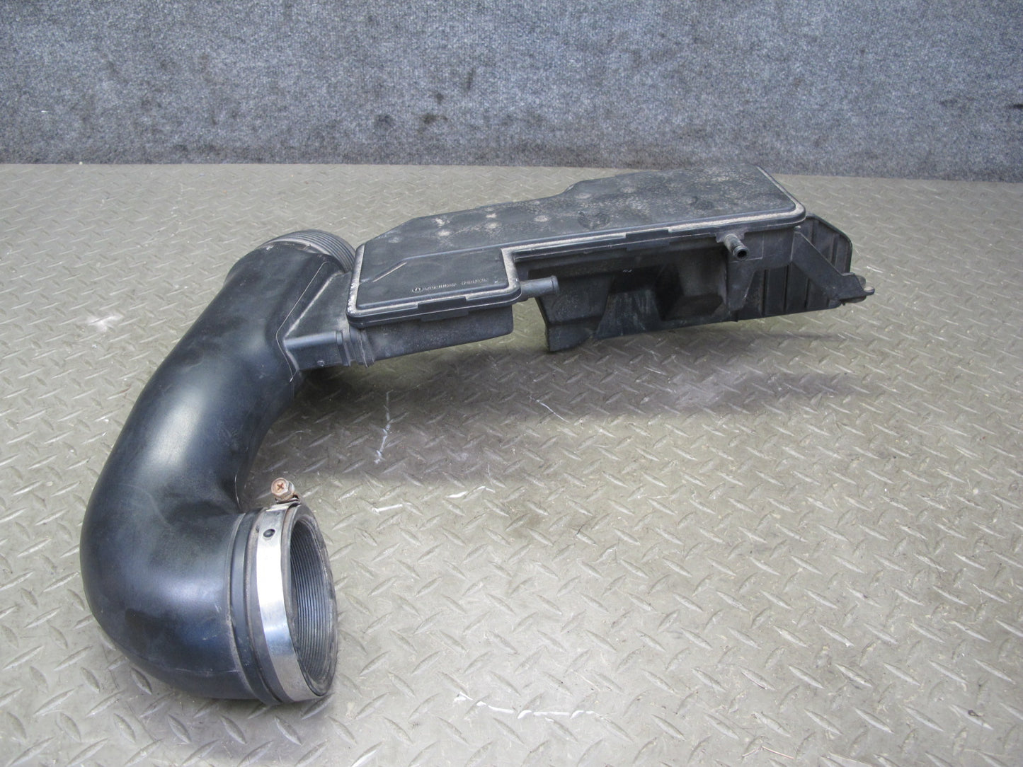 98-99 Lexus UCF20L LS400 Air Intake Cleaner Hose Pipe Line w Resonator OEM