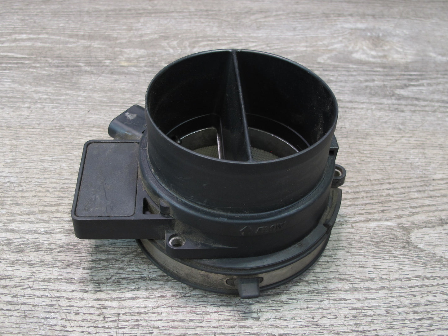 2008-2009 Hummer H2 Mass Air Flow Meter MAF Sensor 15904068