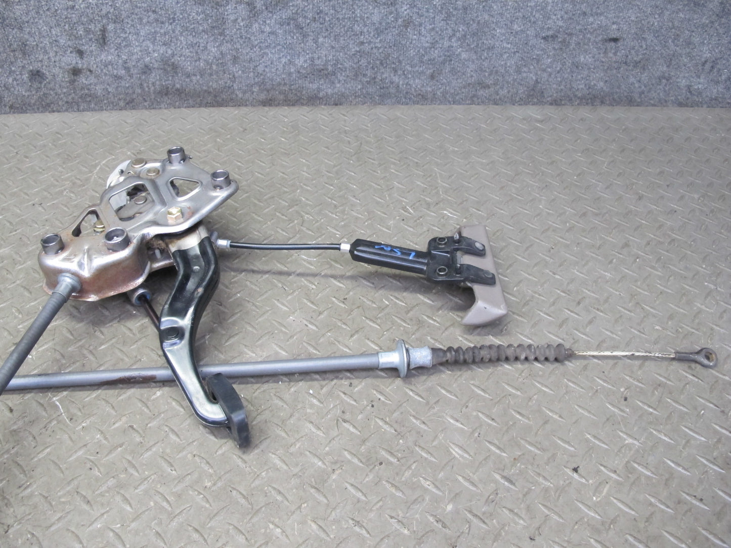 98-00 Lexus LS400 Emergency Parking Brake Pedal w Release Handle & Cable Set OEM