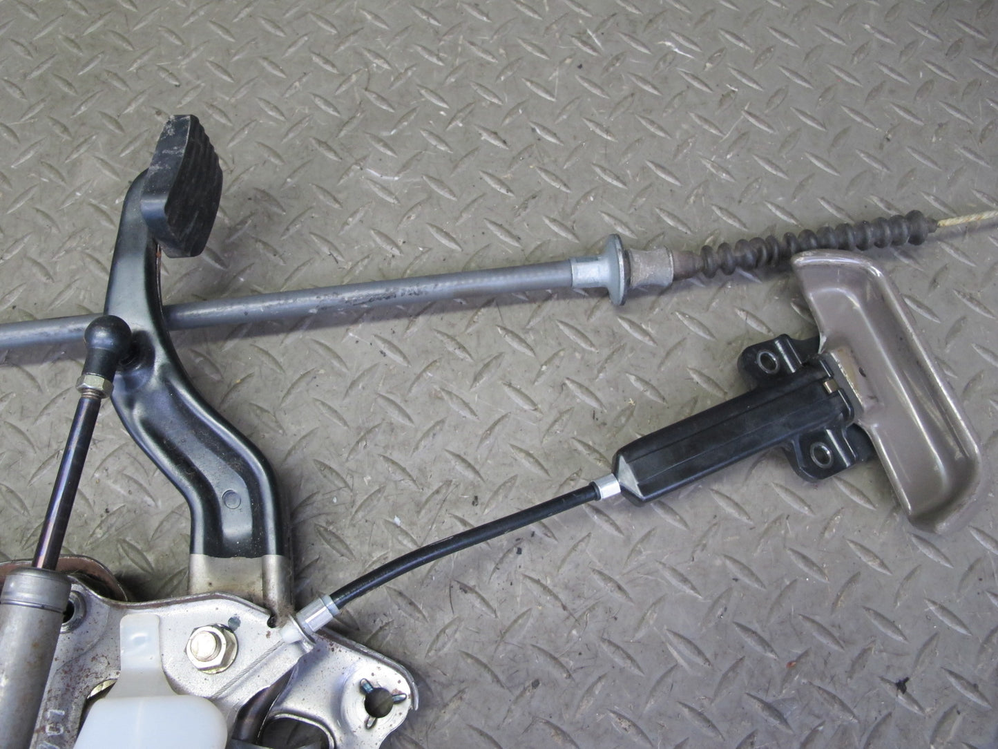 98-00 Lexus LS400 Emergency Parking Brake Pedal w Release Handle & Cable Set OEM