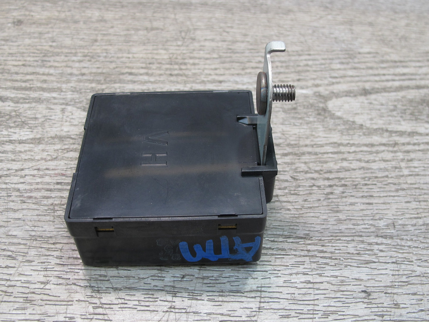 96-00 Toyota Cresta MARK2 JZX100 Lamp Failure Control Module 89373-22310 OEM