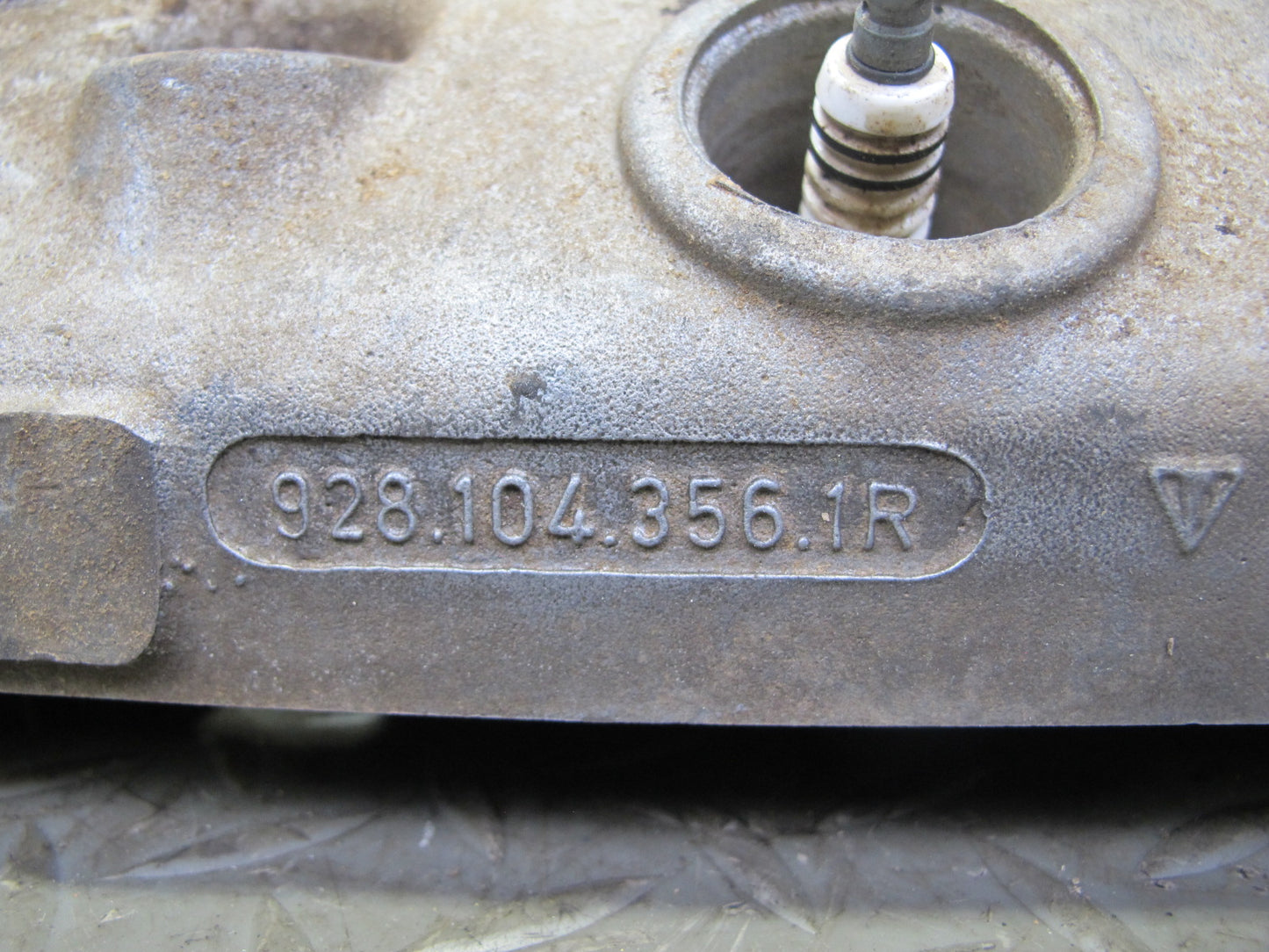 1983-1984 Porsche 928 S 4.7L Engine Motor Right Side Cylinder Head 9281043561R