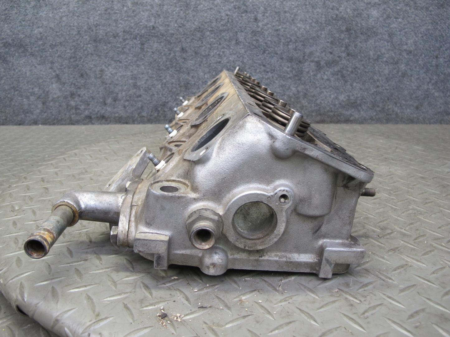 1983-1984 Porsche 928 S 4.7L Engine Motor Right Side Cylinder Head 9281043561R