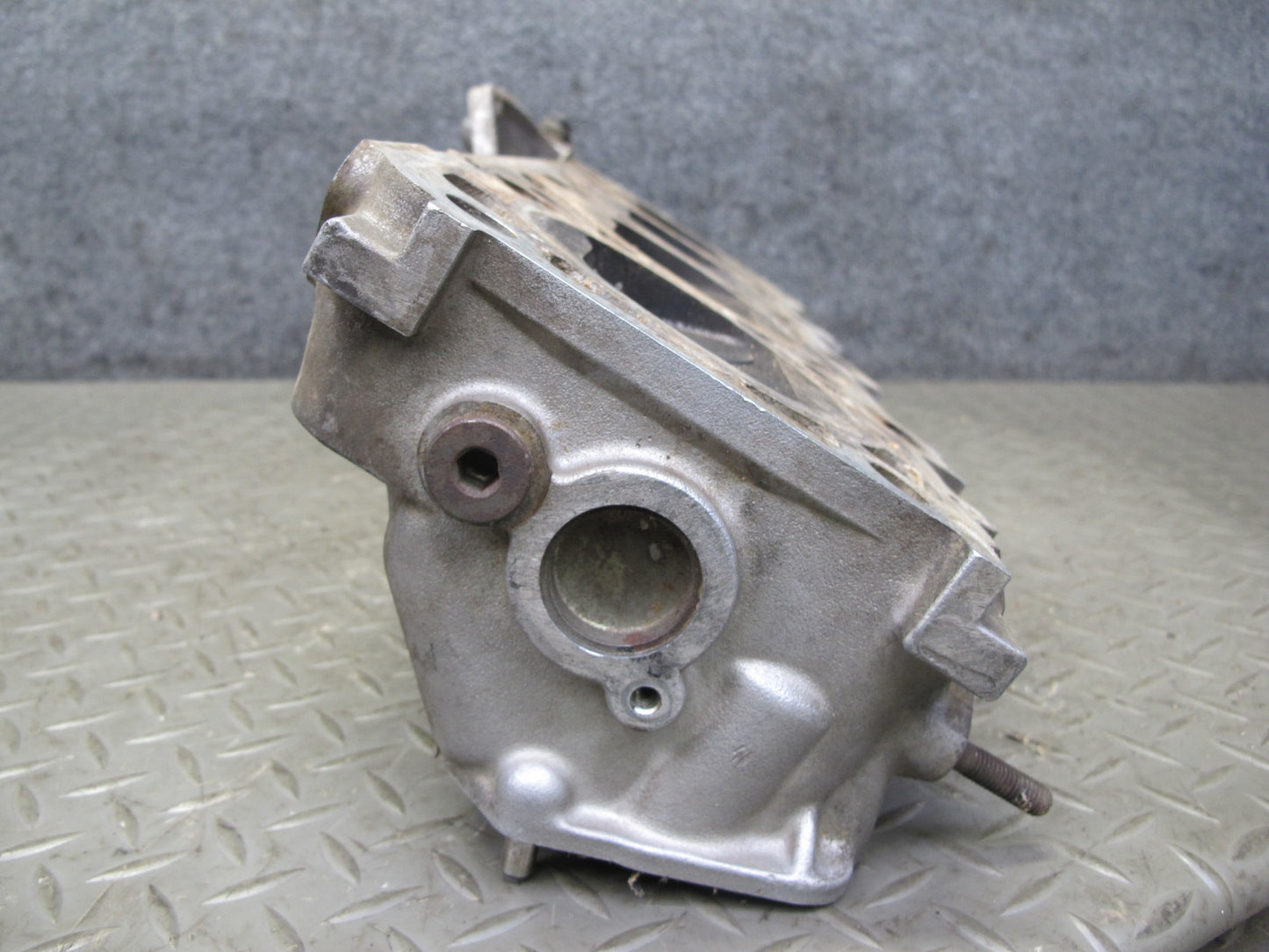 1983-1984 Porsche 928 S 4.7L Engine Motor Right Side Cylinder Head 9281043561R