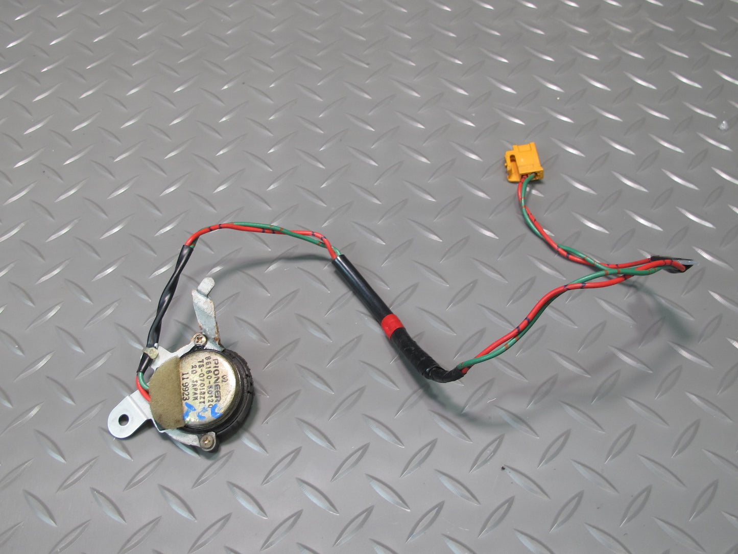 95-00 Toyota Celsior Lexus LS400 UCF20 Front Right Door Speaker Tweeter OEM