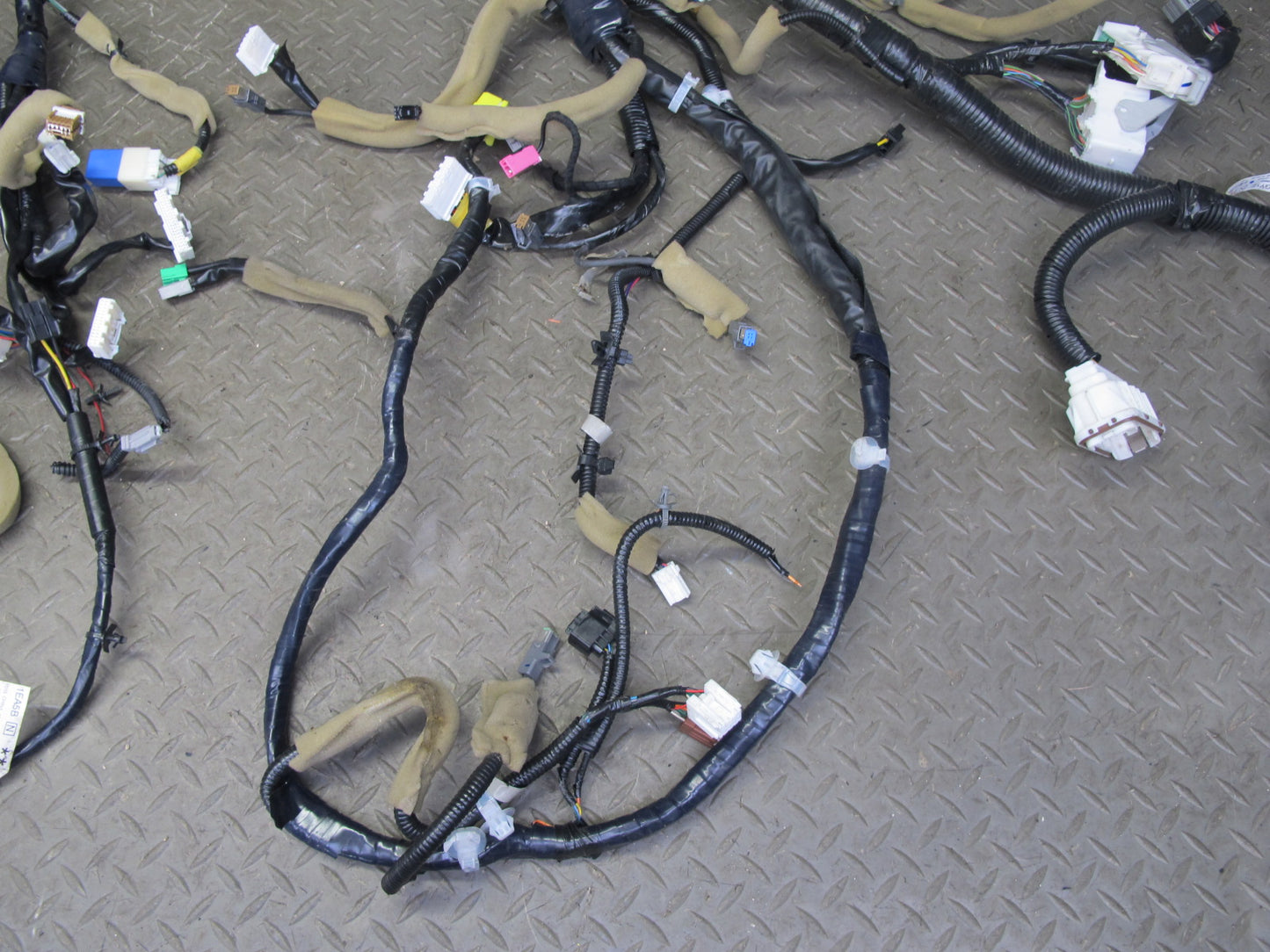 2014 Nissan 370Z Coupe M/T Touring Main Dash Dashboard Wire Wiring Harness OEM