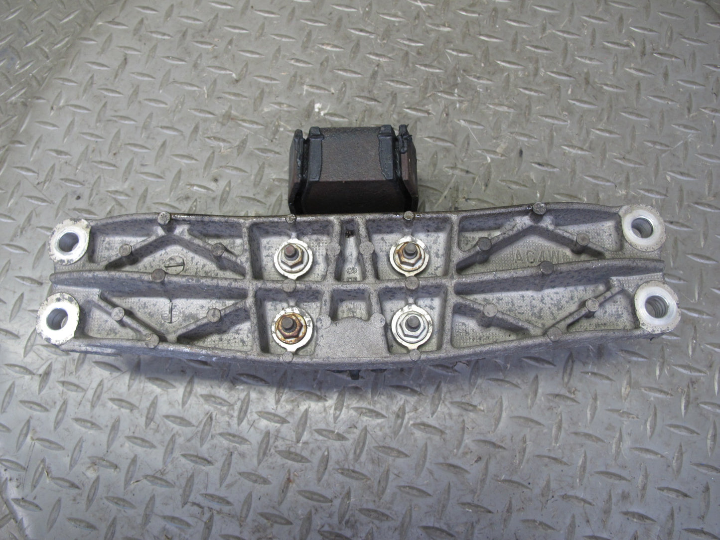 96-00 Toyota MARK2 JZX100 1JZGE A340E A/T Transmission Mount Support OEM