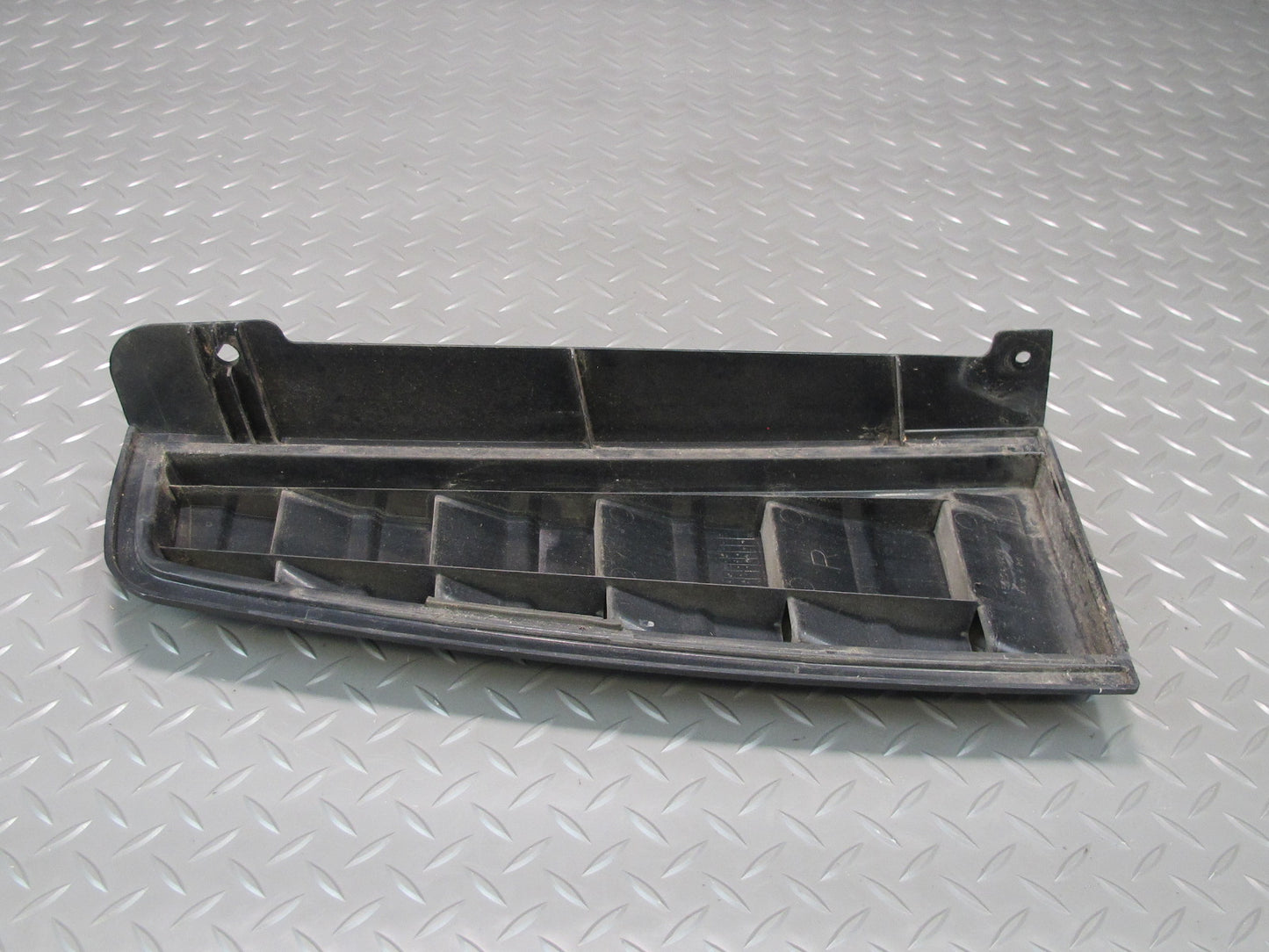 03-09 Hummer H2 Rear Left & Right Tail Light Upper Vent Grille Trim Applique Set