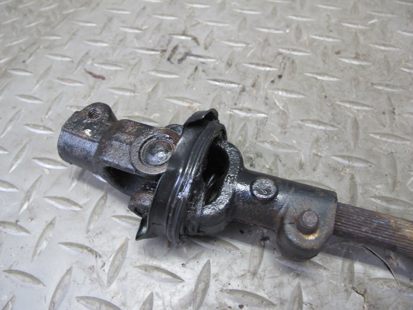 99-00 Lexus UCF20L LS400 Steering Column Intermediate Linkage U Joint Shaft OEM