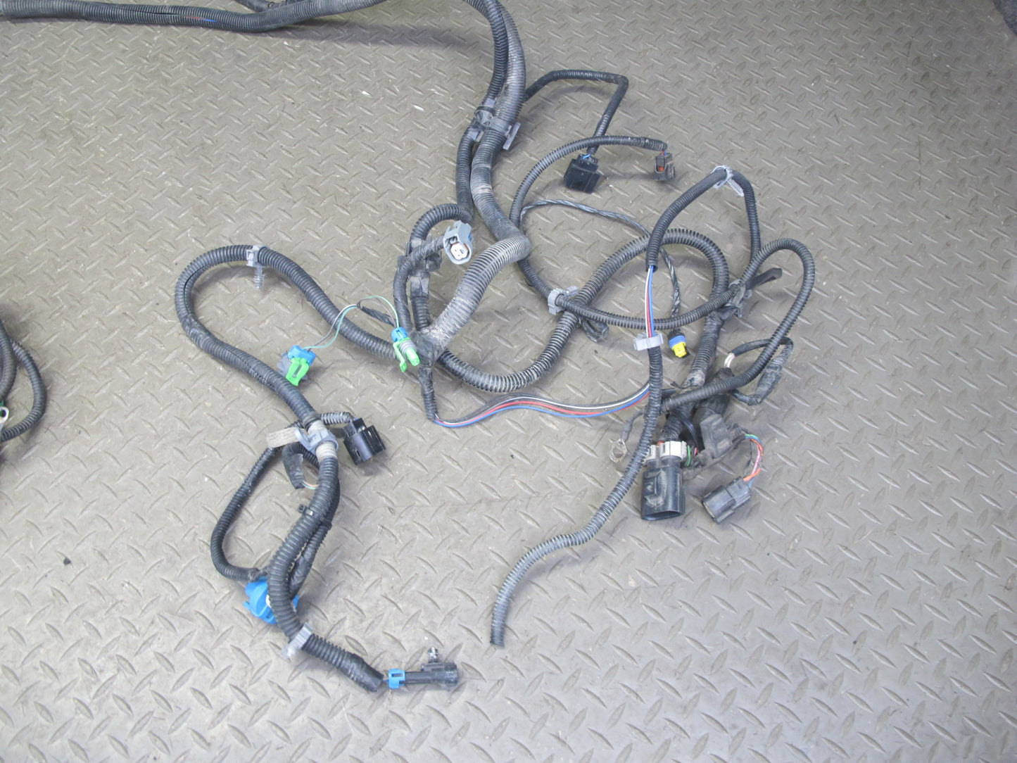 2006-2007 Hummer H2 6.0L Engine Bay Wire Wiring Harness