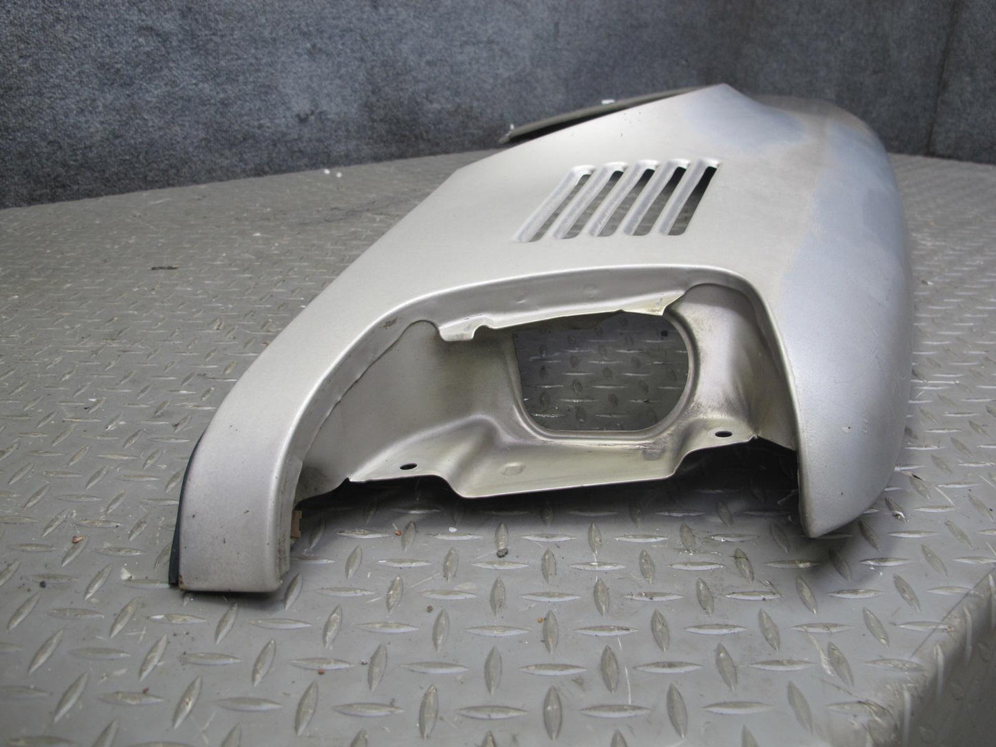 90-95 Mercedes W124 300D Front Right Fender Shell Panel Silver OEM