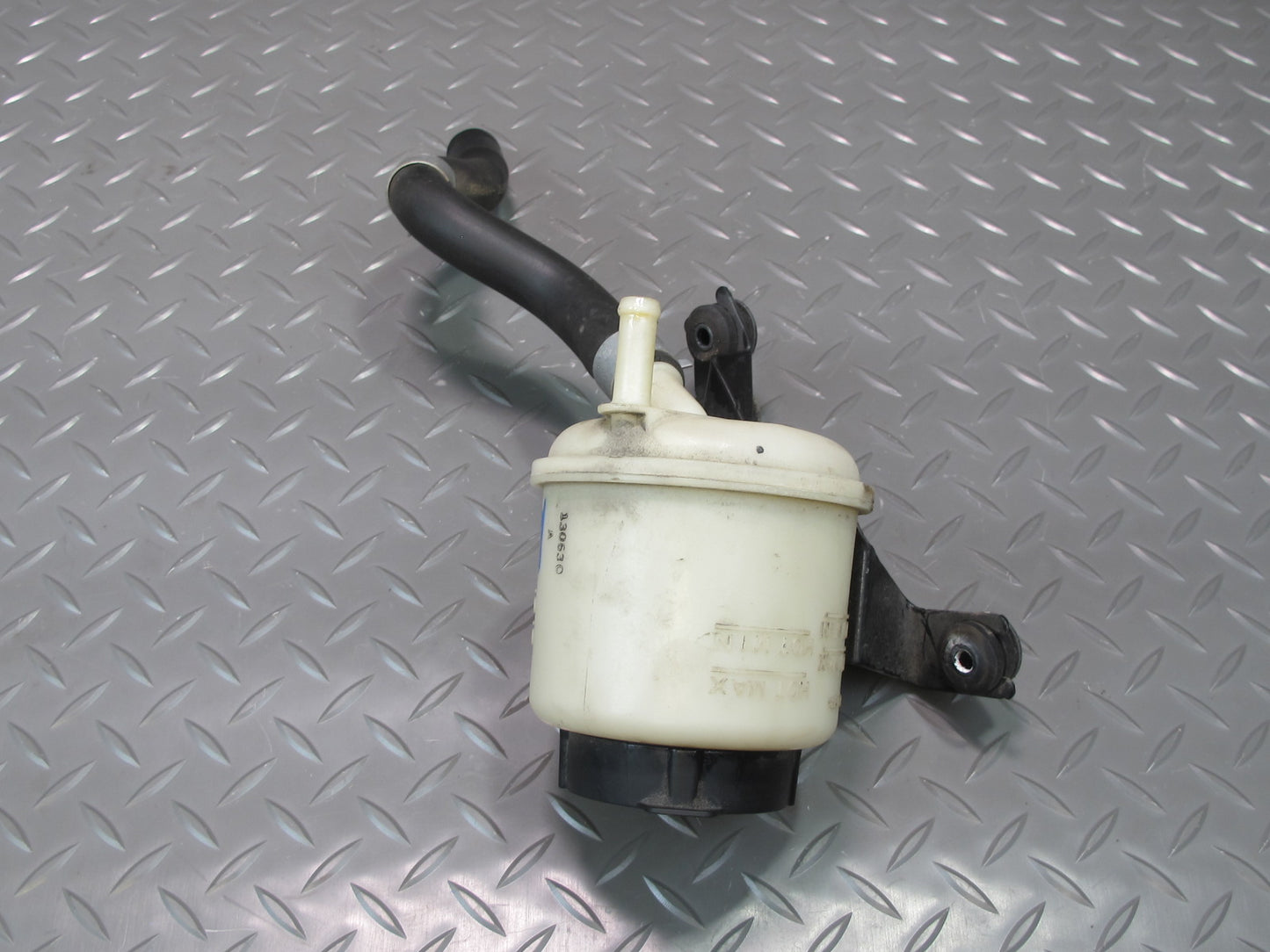 13-15 Nissan Z34 370Z Coupe Power Steering Fluid Reservoir Tank w Hose OEM