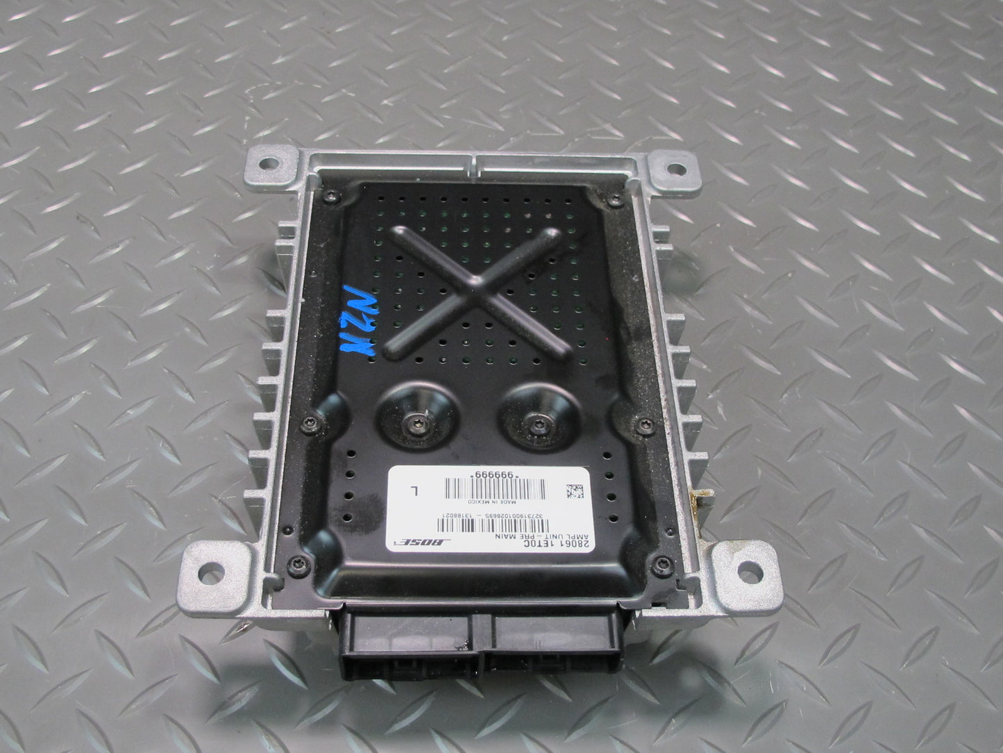 11-15 Nissan Z34 370Z Touring Coupe Bose Audio AMP Amplifier 28061-1ET0C OEM