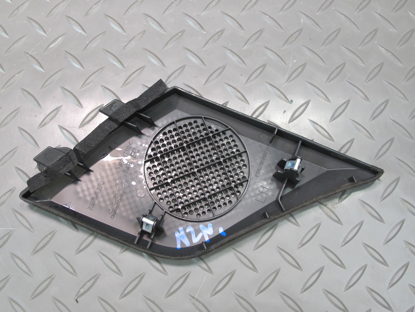 09-20 Nissan Z34 370Z Set of 2 Left & Right Dash Speaker Cover Trim Black OEM