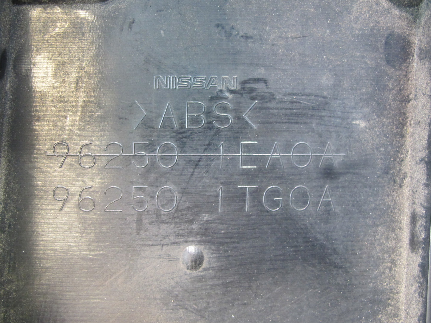 11-20 Nissan Z34 370Z Rear Bumper License Light Lamp Bracket 96250-1TG0A OEM