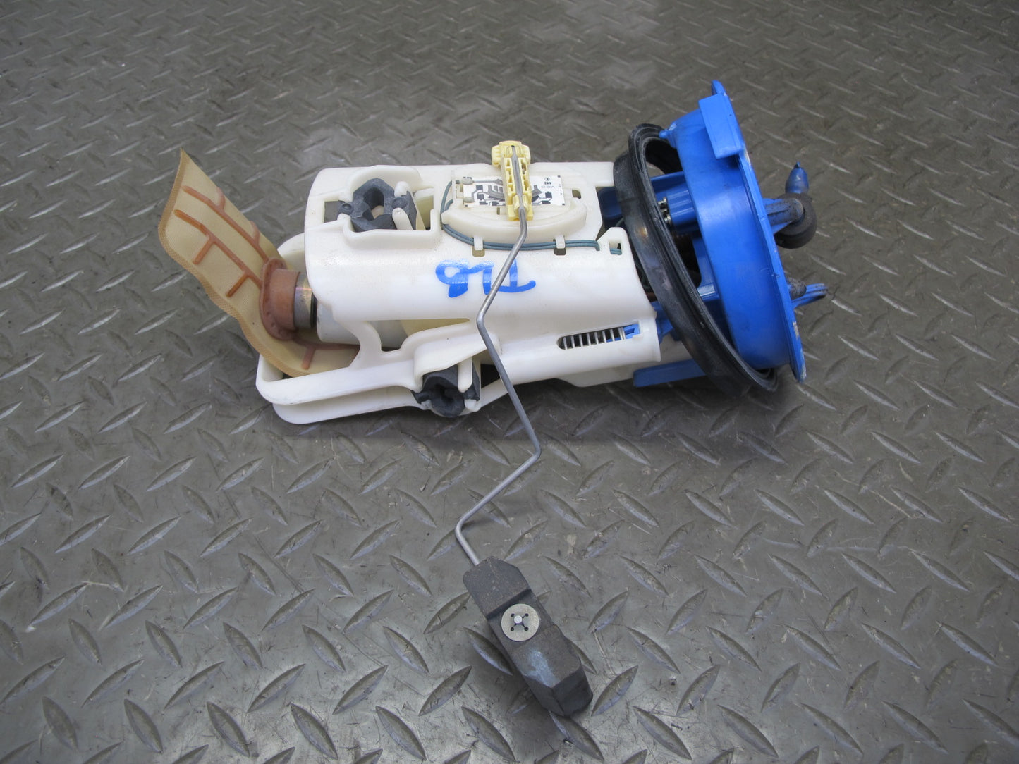 2001-2006 BMW E46 M3 S54 Fuel Pump Level Sensor Sending Unit Assembly