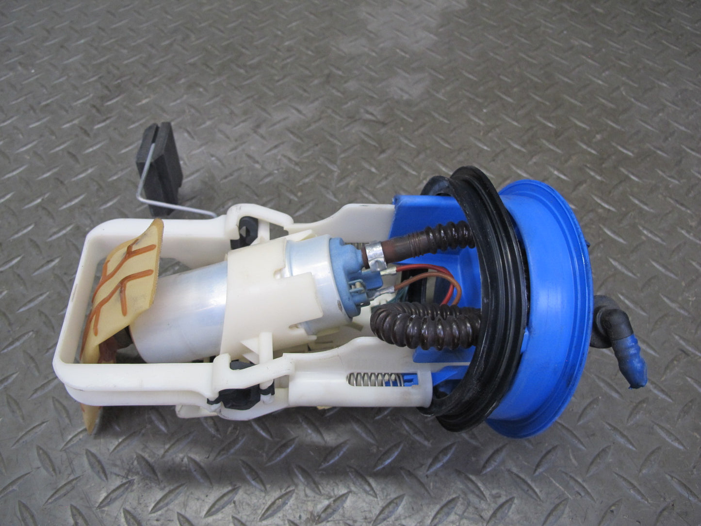 2001-2006 BMW E46 M3 S54 Fuel Pump Level Sensor Sending Unit Assembly