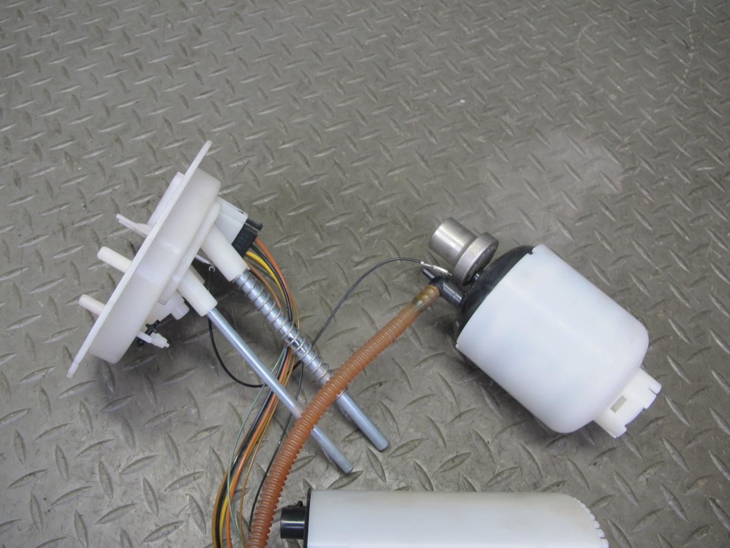 13-16 Audi S4 B8 Fuel Pump Level Sensor Assembly 8KO919051AD OEM