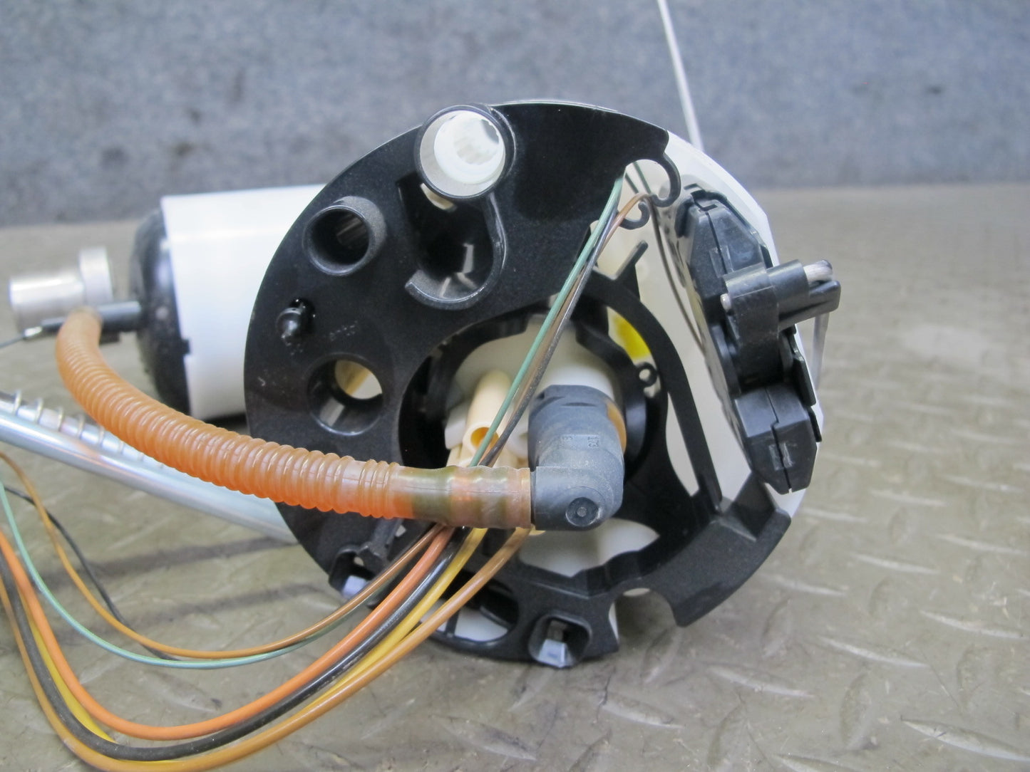 13-16 Audi S4 B8 Fuel Pump Level Sensor Assembly 8KO919051AD OEM