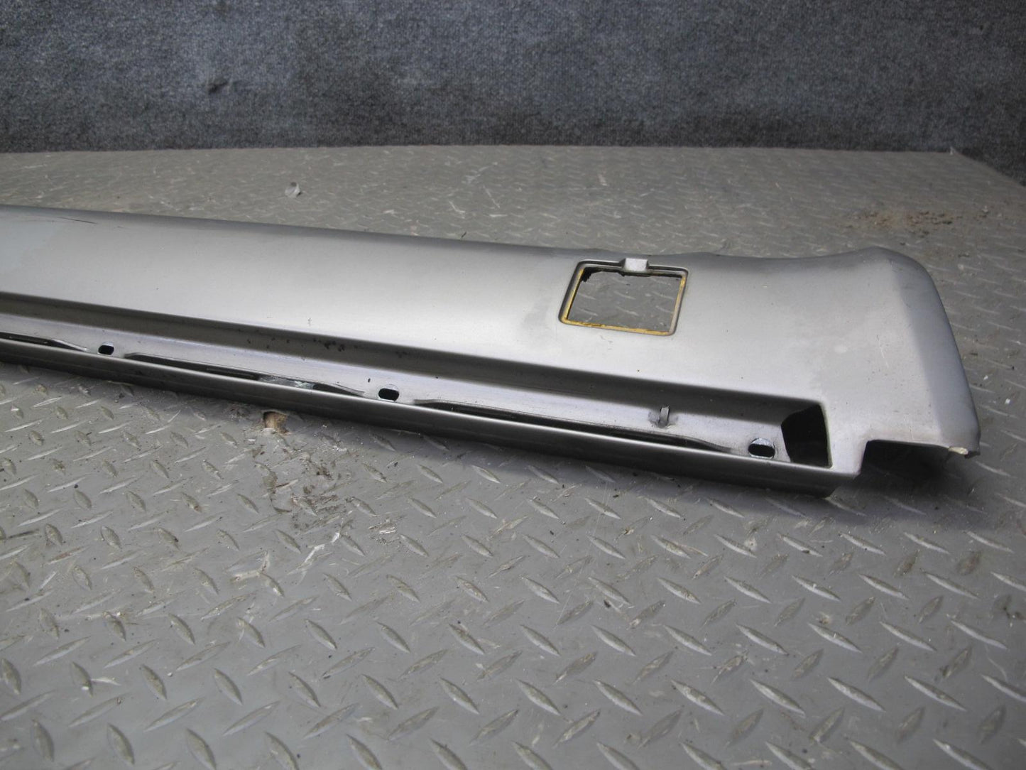 90-95 Mercedes W124 300D Left & Right Side Skirt Rocker Panel Silver Set OEM