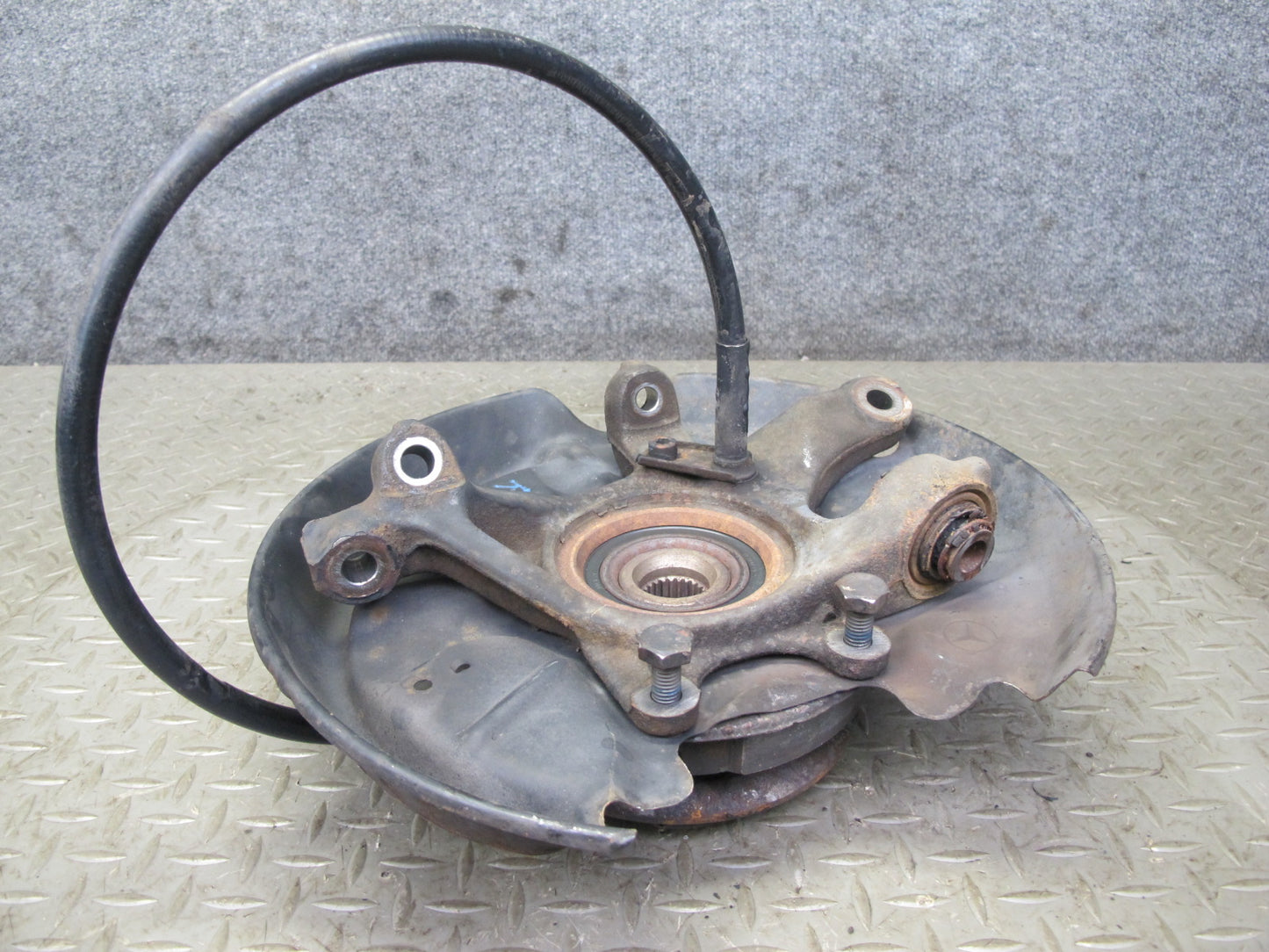 90-95 Mercedes W124 300D RWD Rear Left Spindle Knuckle Wheel Hub Bearing OEM