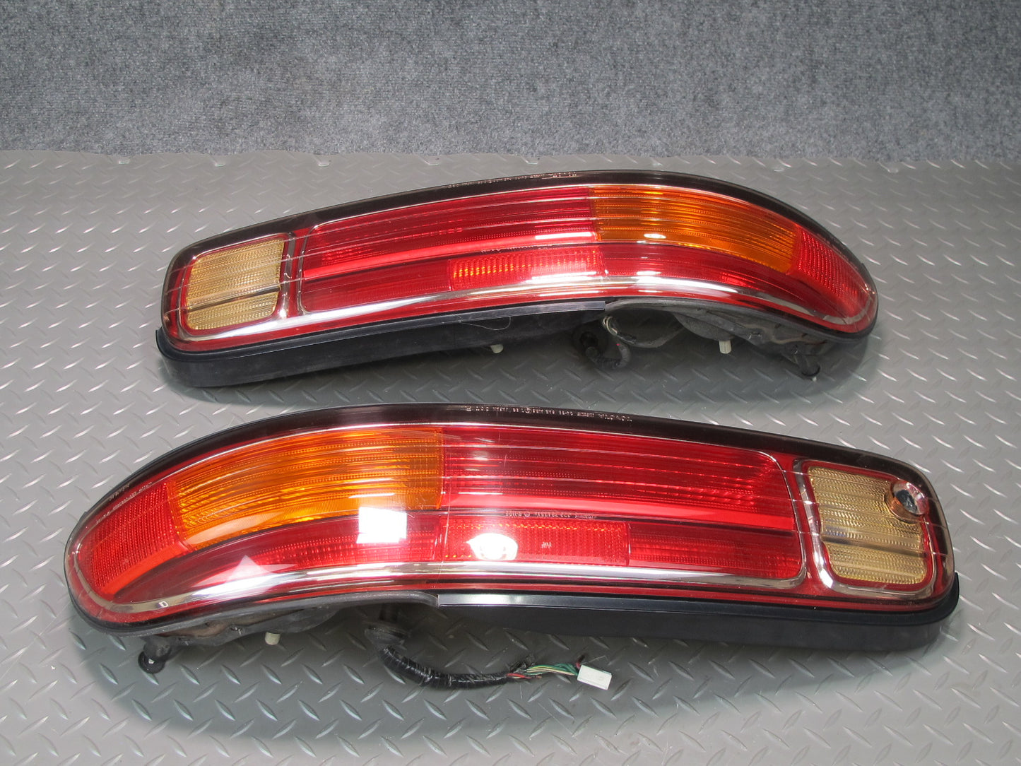 97-00 Lexus UZZ30L SC400 SC300 Set of 2 Rear Left & Right Tail Light Lamp OEM