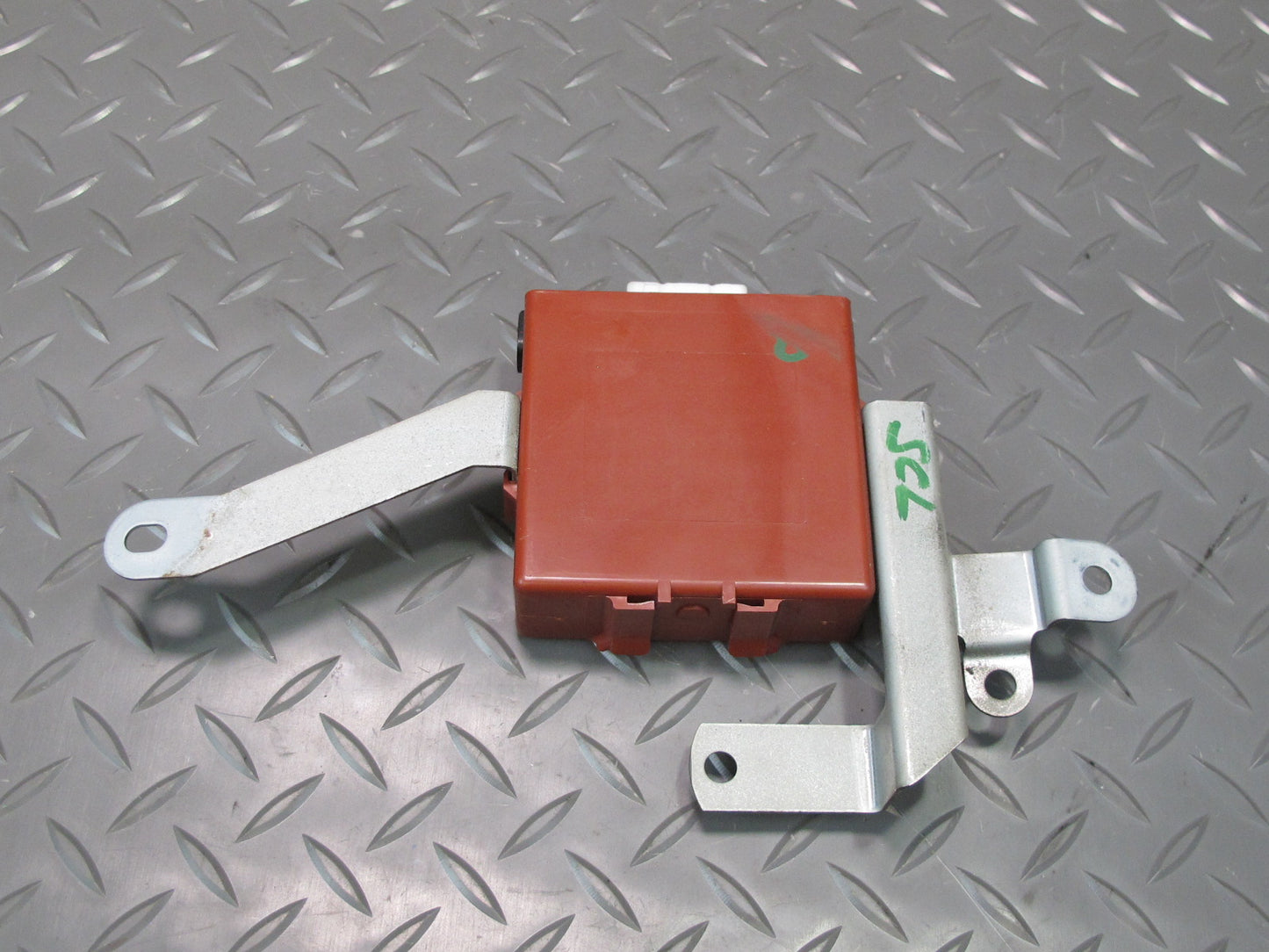 98-00 Lexus UZZ30L SC400 SC300 Receiver Door Control Module 89741-24100 OEM