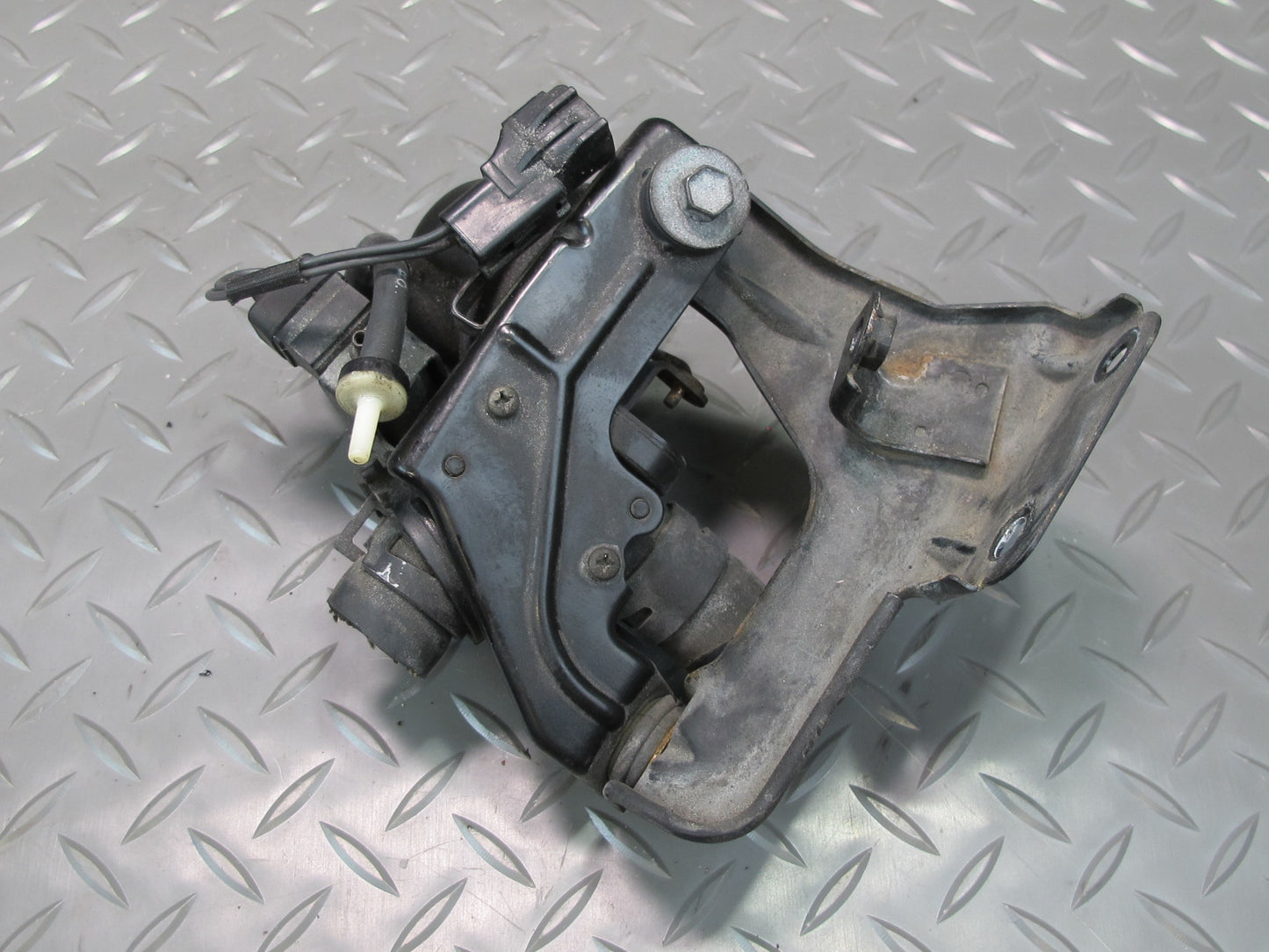 92-00 Lexus UZZ30L SC400 SC300 Heater Control Valve Pump w Bracket Mount OEM