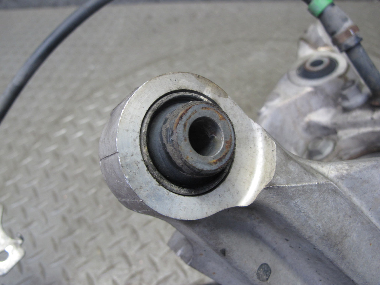 13-14 Nissan 370Z Z34 Rear Left Spindle Knuckle Wheel Hub Bearing 98K Miles OEM