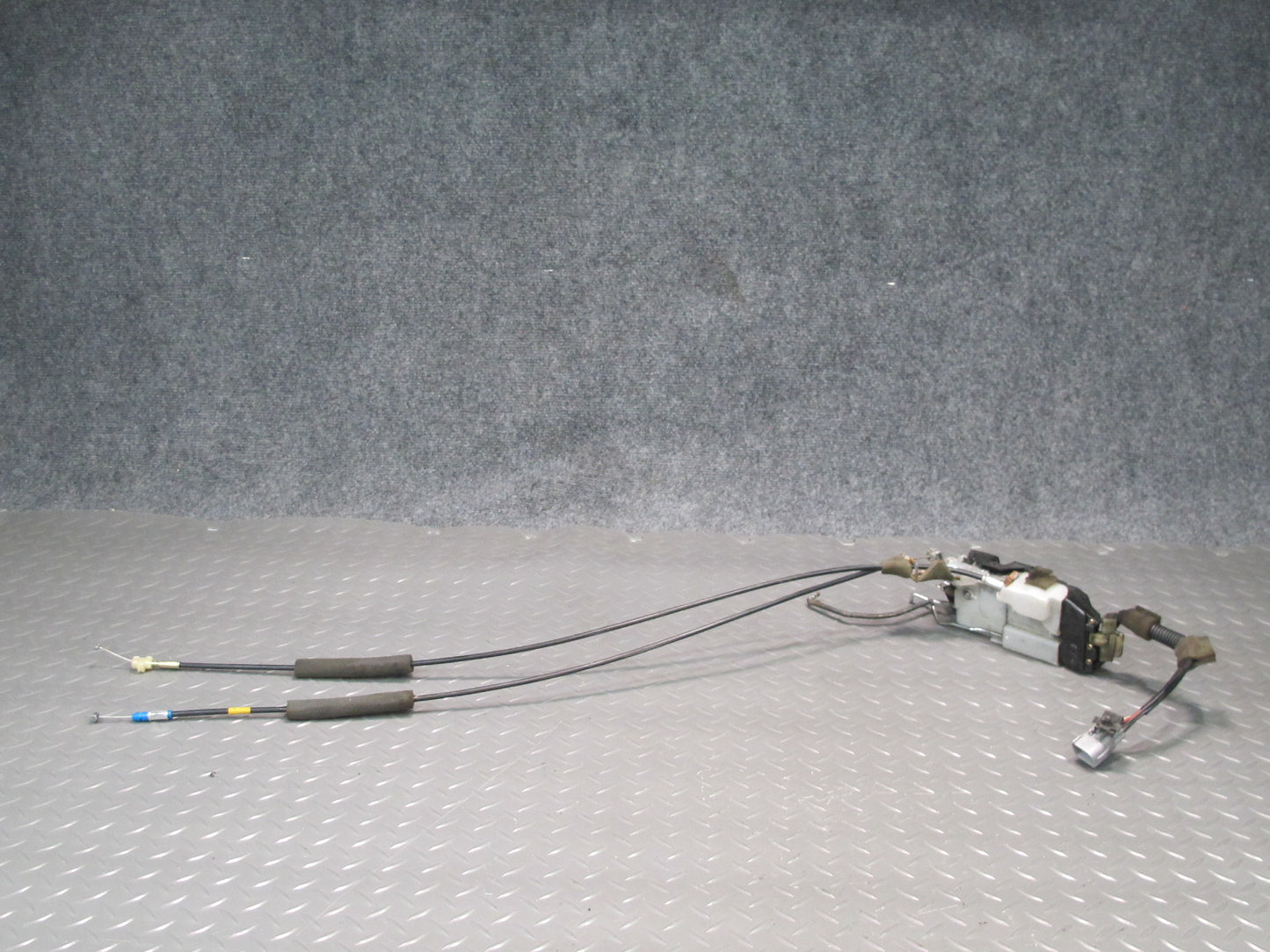 92-00 Lexus UZZ30L SC300 SC400 Front Right Pass Door Lock Latch Actuator OEM