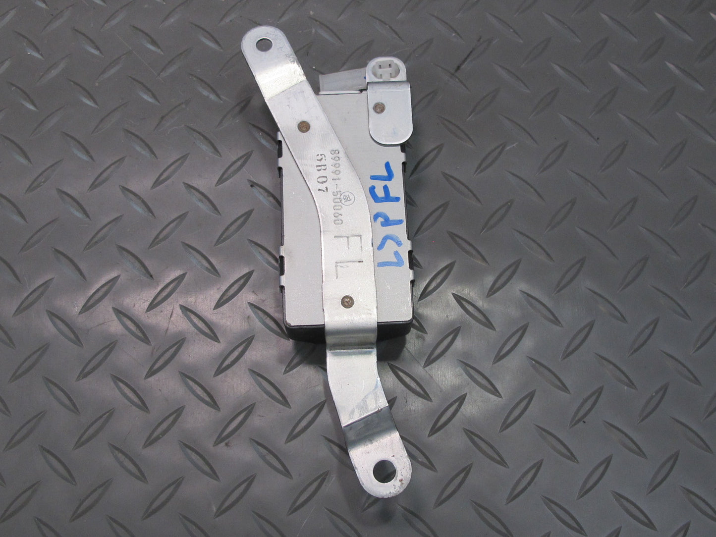 04-06 Lexus UCF30L LS430 Front Left Door Smart KEY Receiver Oscillator OEM