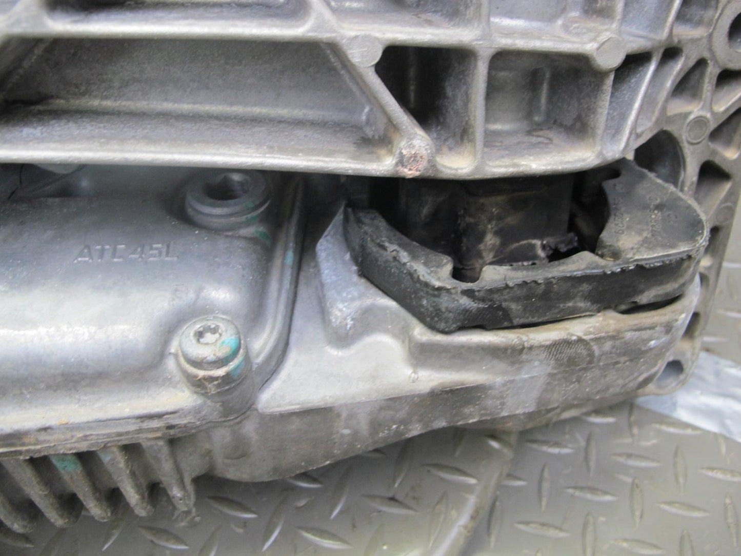 12-15 BMW F25 X3 AWD ATC45L Transfer Case Box w Motor 80k Miles 7505376 OEM