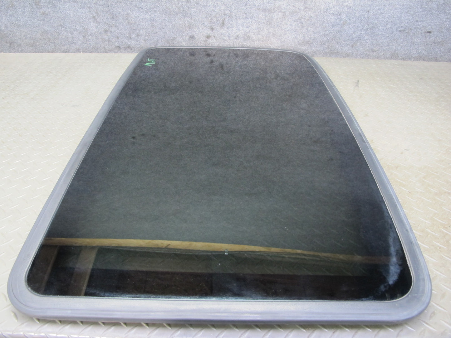 2003-2009 Hummer H2 Front Upper Sunroof Glass Window Panel