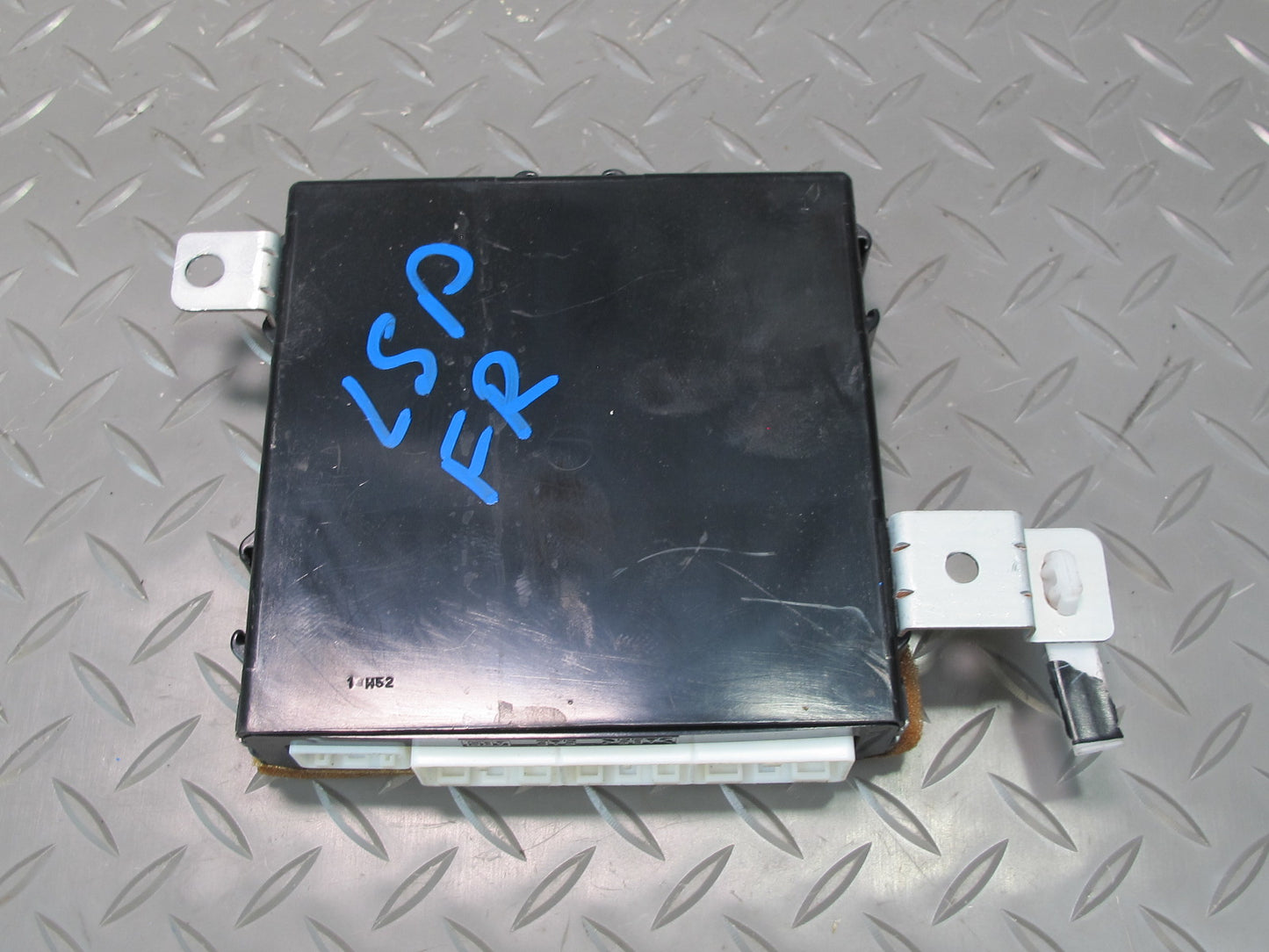 04-06 Lexus LS430 Front Right Door Control Module 89222-50240 OEM