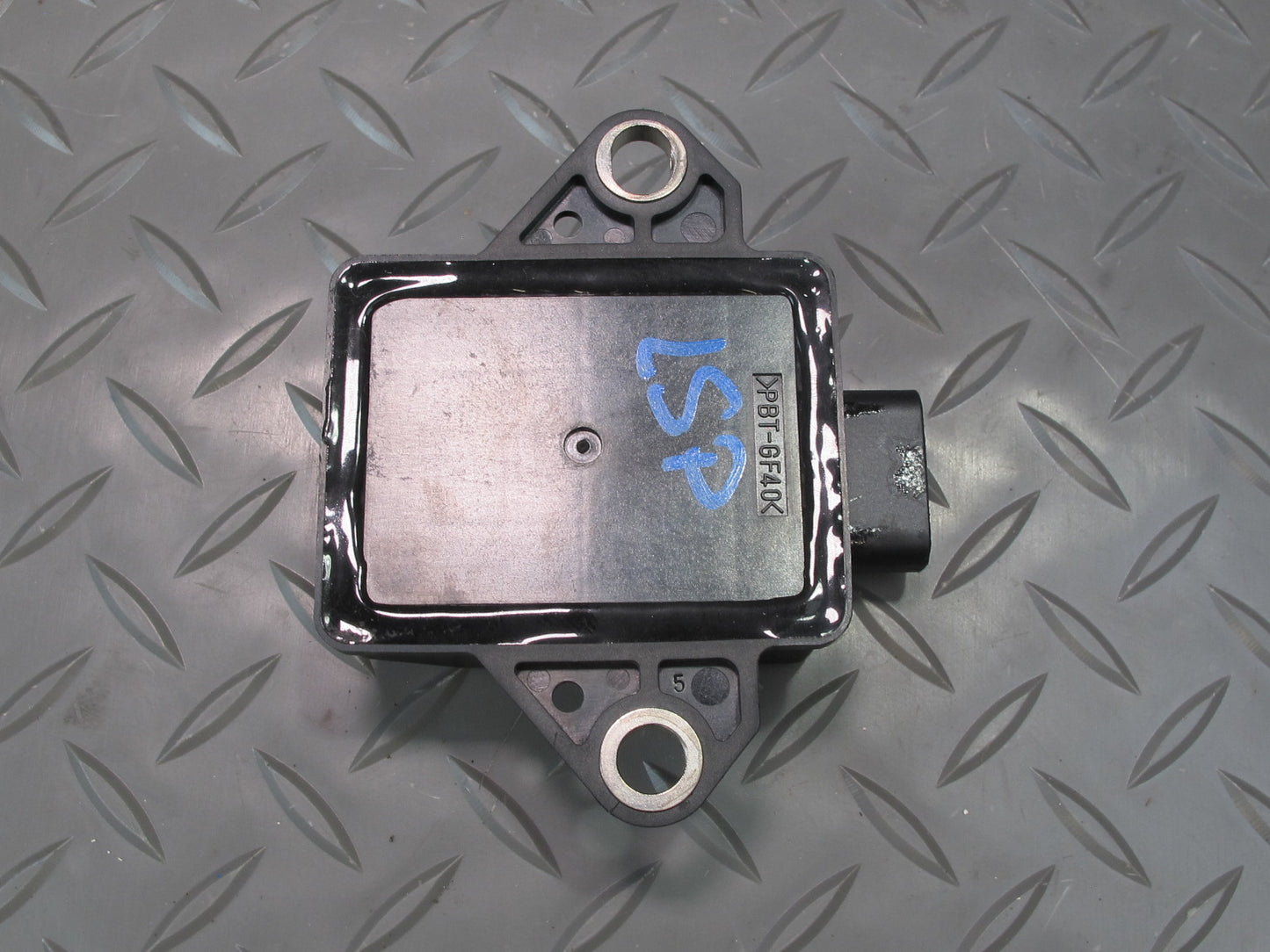 04-06 Lexus UCF30L LS430 YAW Turn Rate Stability Sensor 89183-50020 OEM