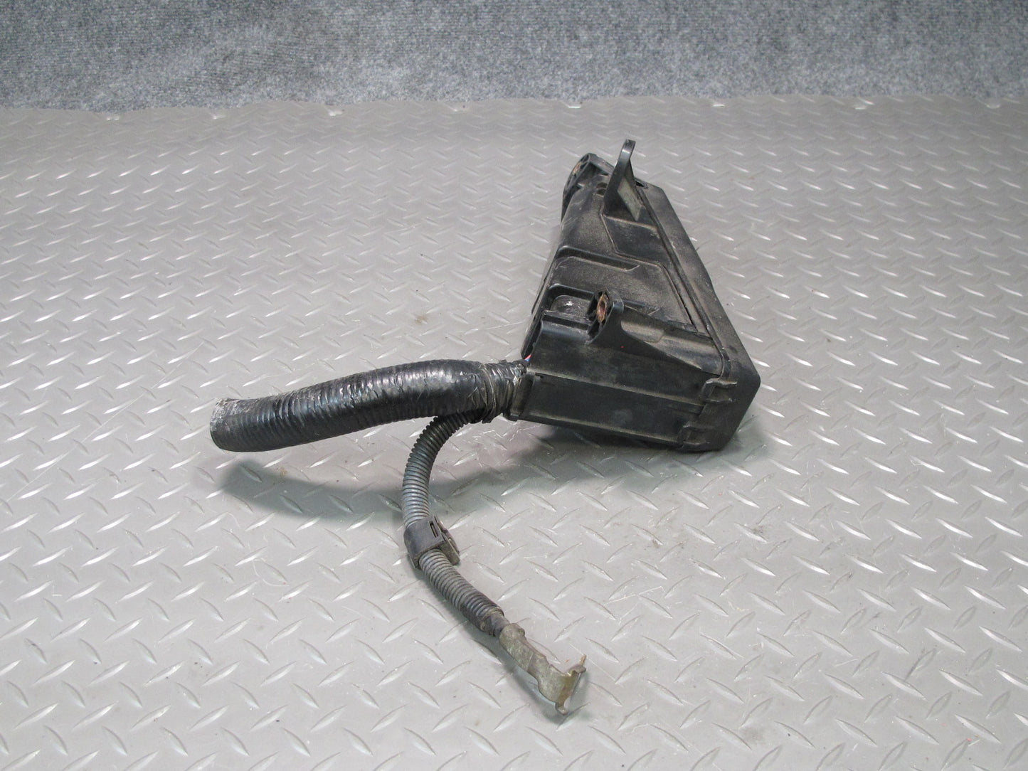 04-06 Lexus UCF30L LS430 Under Hood Junction Relay Fuse Box OEM