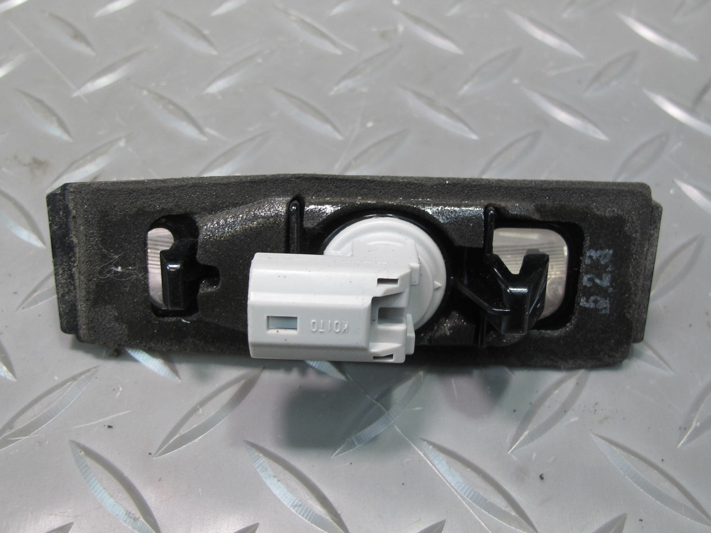 01-06 Lexus UCF30L LS430 Set of 2 Rear Trunk License Plate Light Lamp OEM