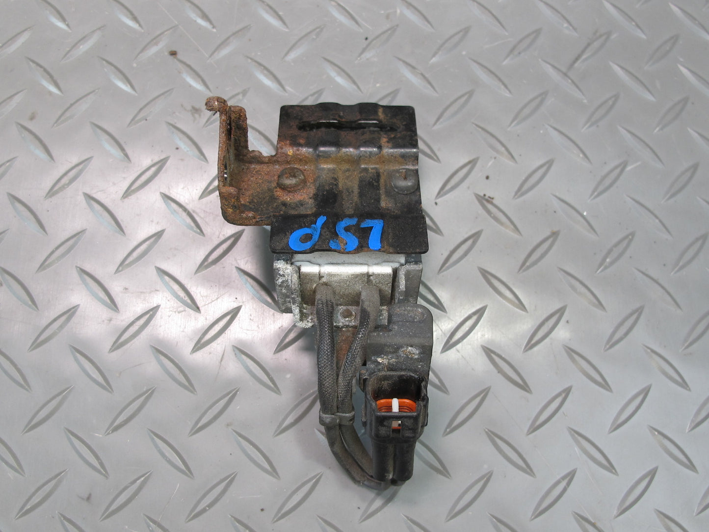 04-06 Lexus UCF30L LS430 Fuel Pump Resistor Module 23080-50140 OEM