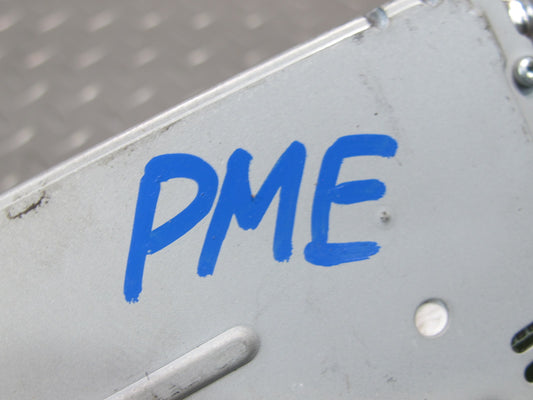 94-95 Mercedes W124 300D Radio AM FM Cassette Player 0038203686 OEM